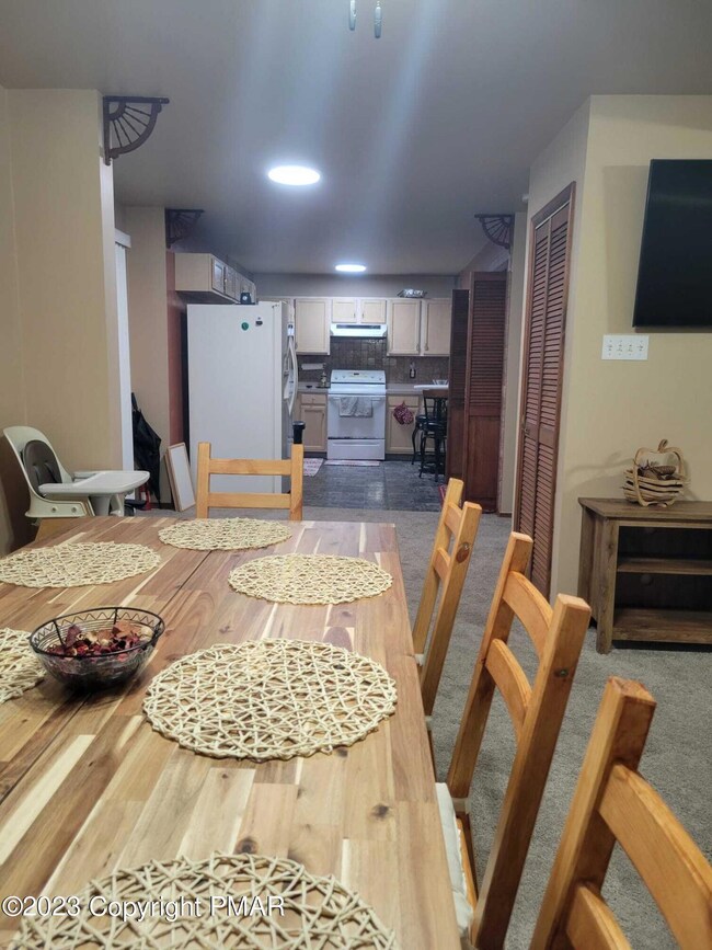 9853 Deerwood Dr, Tobyhanna, PA 18466 - photo 7