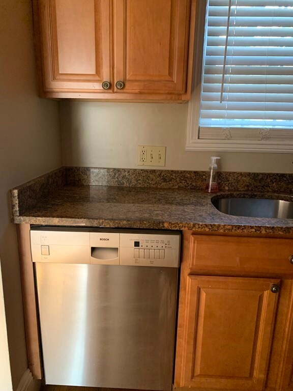 206A Quincy Shore Dr, Quincy, MA 02171 - photo 3