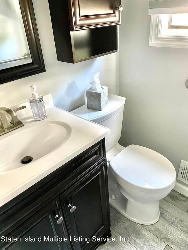 493 Leverett Ave, Staten Island, NY 10308 - photo 5