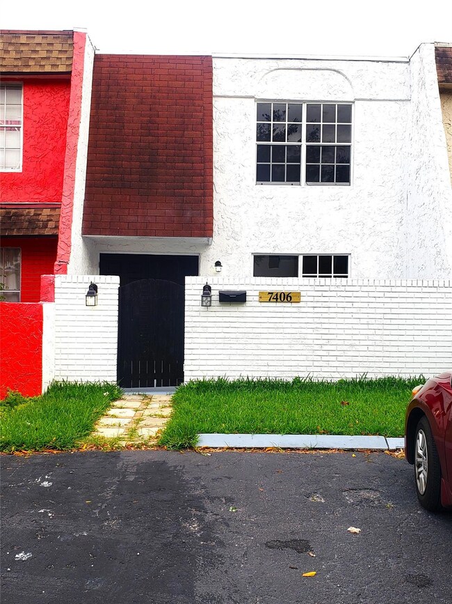 unlisted-address, Tamarac, FL 33321 - photo 2