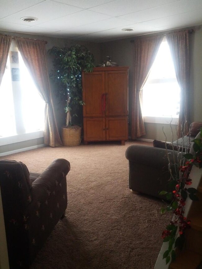 506 N Maple 033