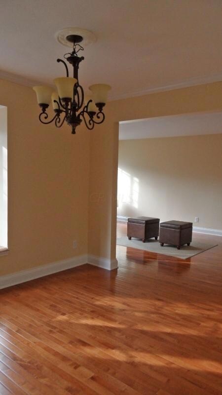 05-Dining Room