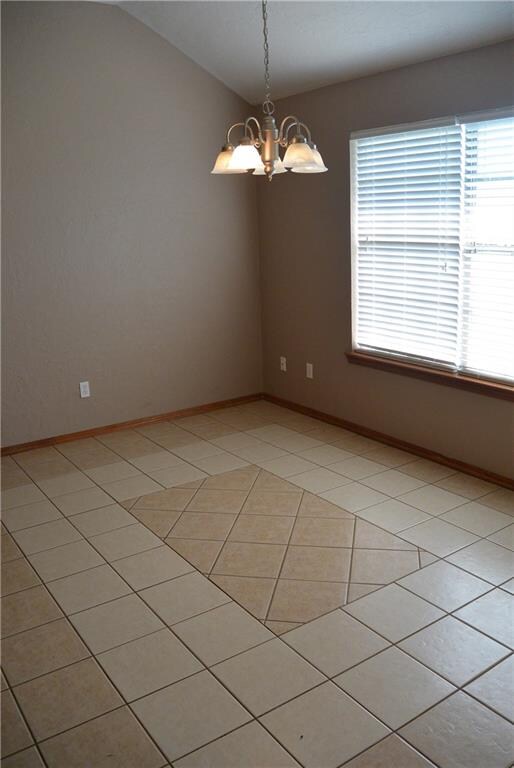 620 Loyd Ln, Moore, OK 73160 - photo 5