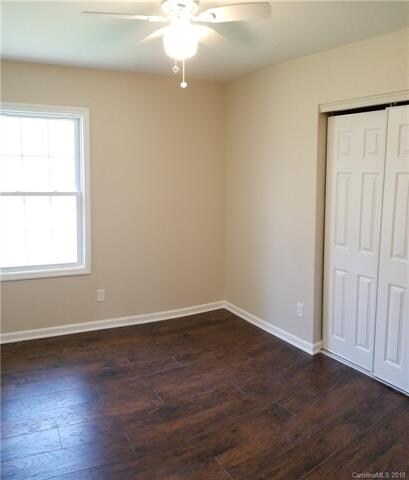 122 Wicklow Dr, Asheville, NC 28806 - photo 7