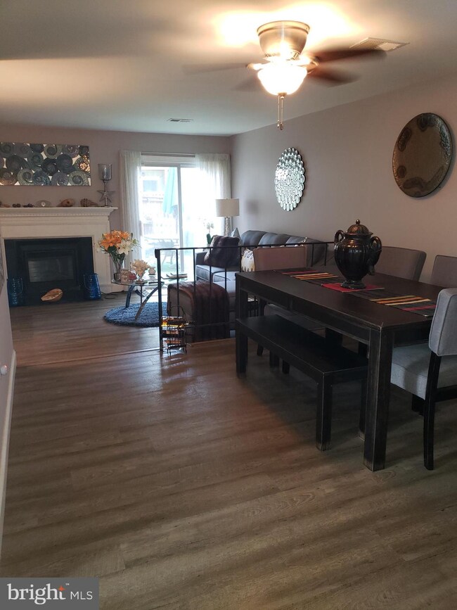 1474 Lowell Ct, Crofton, MD 21114 - photo 4