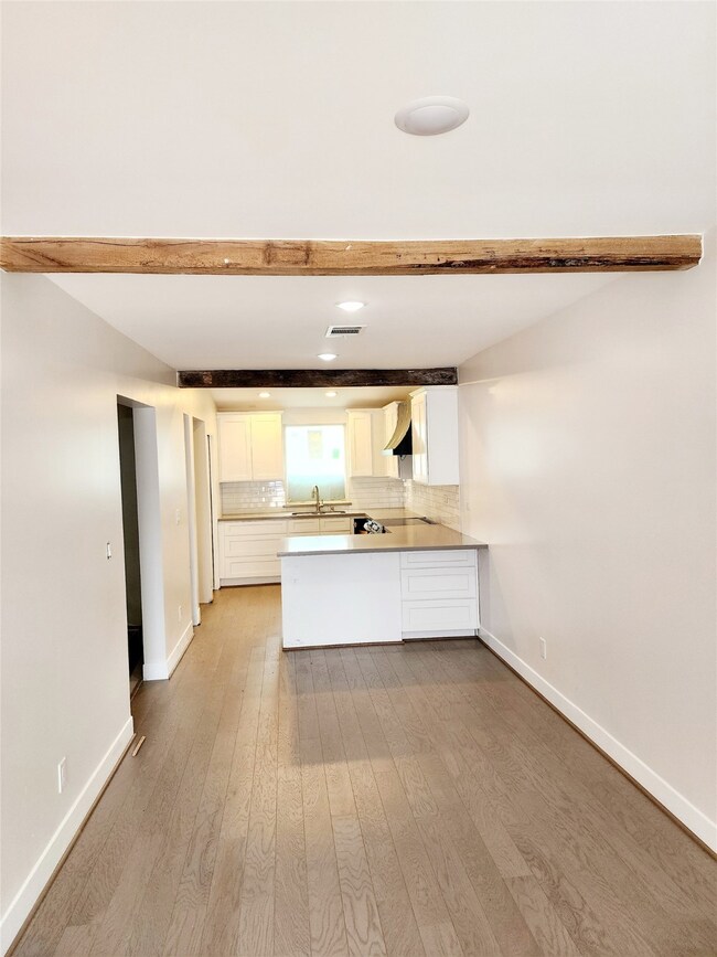 202 E 30th St, Houston, TX 77018 - photo 3