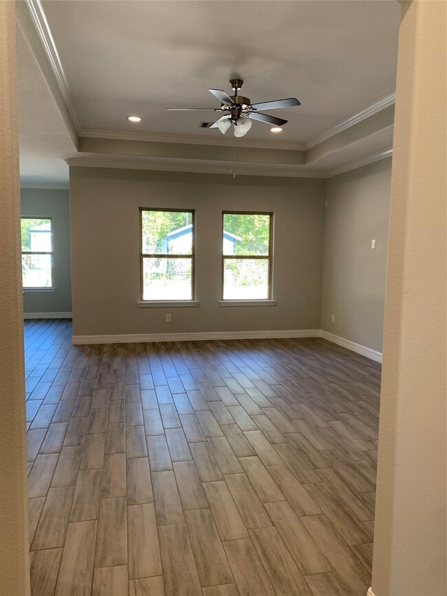 2470 Cliffdale St, Houston, TX 77091 - photo 3