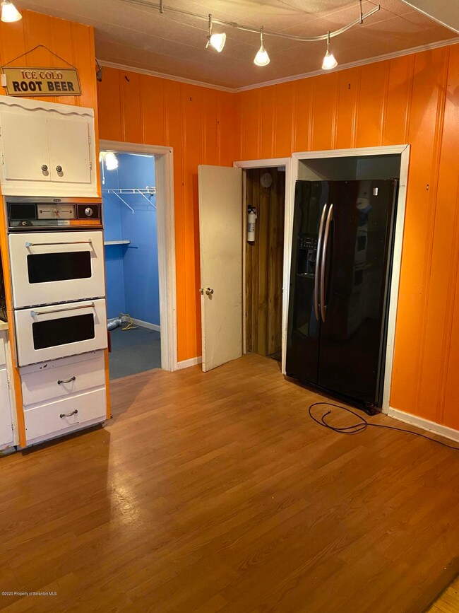 1421 N Sumner Ave, Scranton, PA 18508 - photo 6