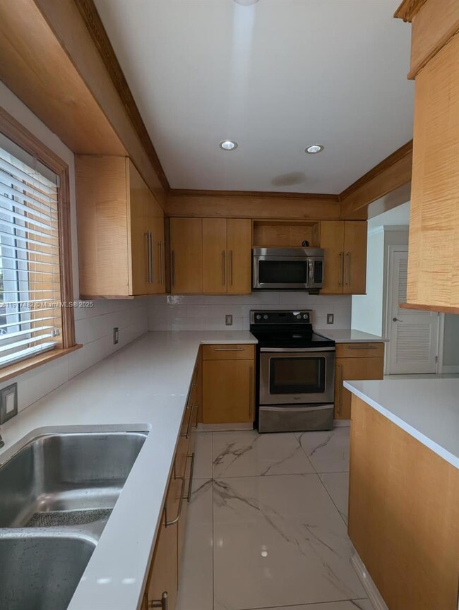 20830 NW 34th Ave unit A, Miami Gardens, FL 33056 - photo 4