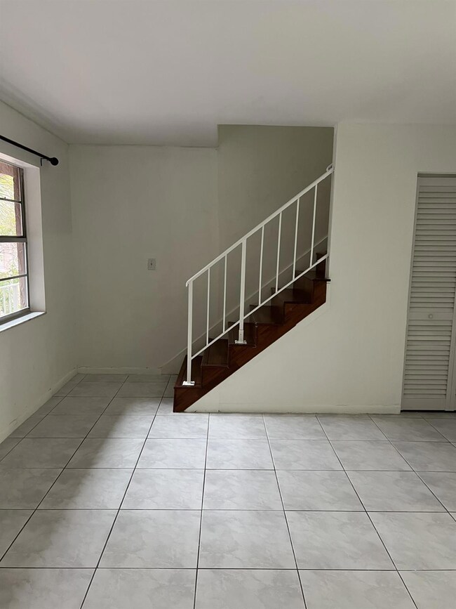 1100 SE 4th Ave unit 26, Deerfield Beach, FL 33441 - photo 5