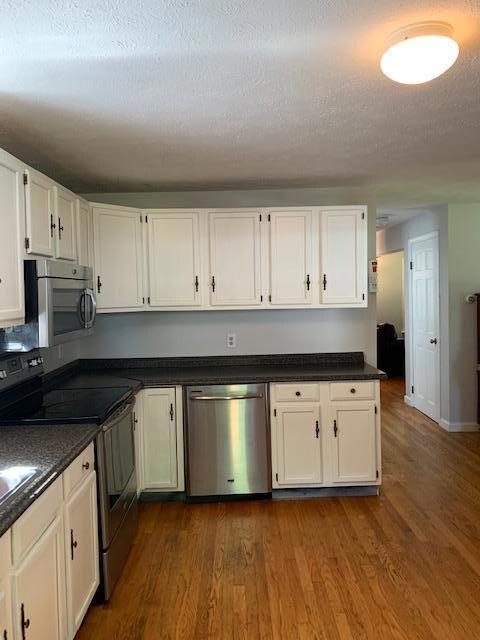 32 Johansen Kitchen 2