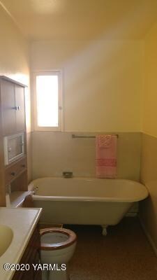 main level bath