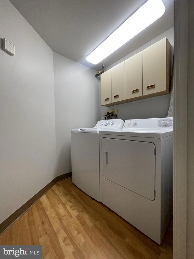 11500 Fairway Dr unit 305, Reston, VA 20190 - photo 4