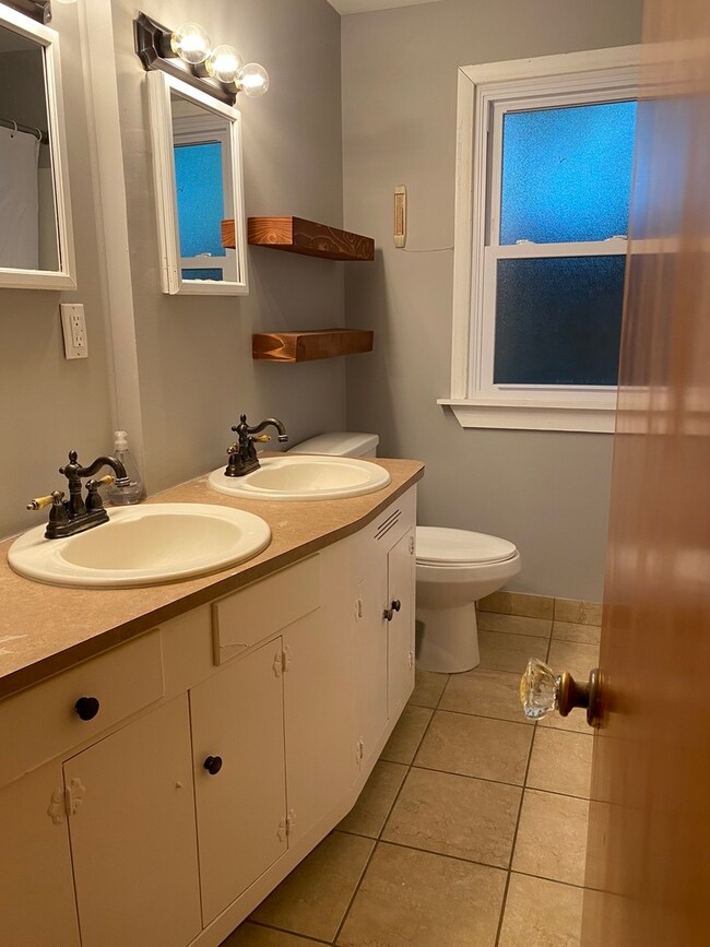 2919 Witchwood Ln, Waukegan, IL 60087 - photo 5