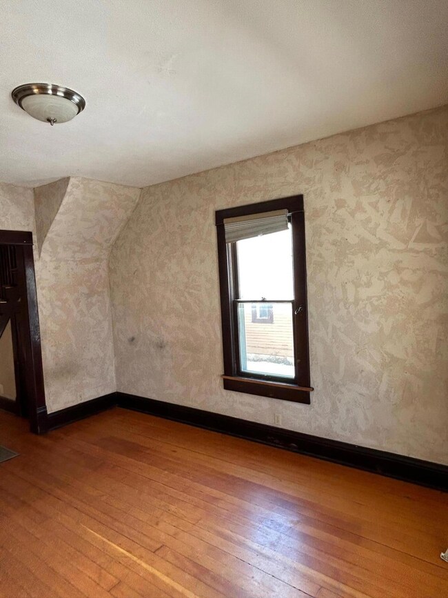 1045 N Gould St, Sheridan, WY 82801 - photo 4