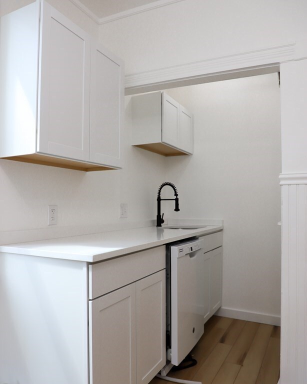 859 1/2 E Broadway unit 1, Boston, MA 02127 - photo 2