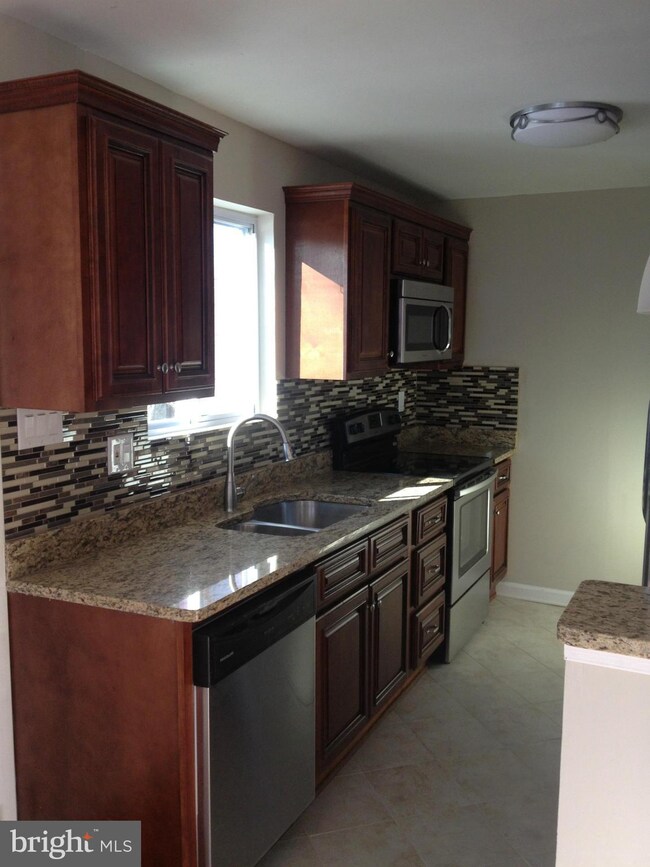 6000 63rd Ave, Riverdale, MD 20737 - photo 3