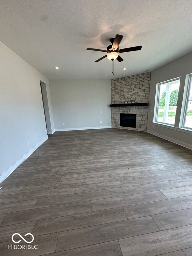 15790 Scarteen Rd, Fishers, IN 46037 - photo 4