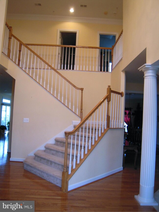 7705 Longmorn Ln, Laurel, MD 20707 - photo 4