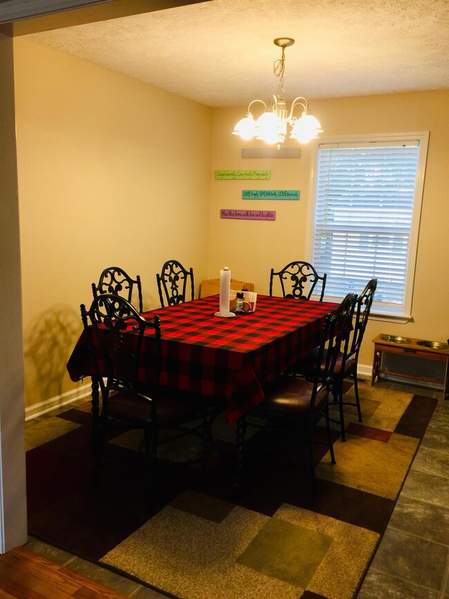 421 Indian Springs Cir, Manchester, TN 37355 - photo 7