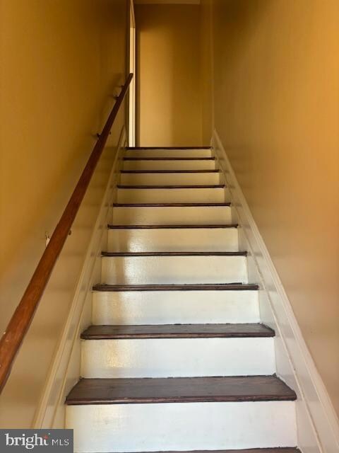 3804 Cedarhurst Rd unit 2, Baltimore, MD 21206 - photo 2