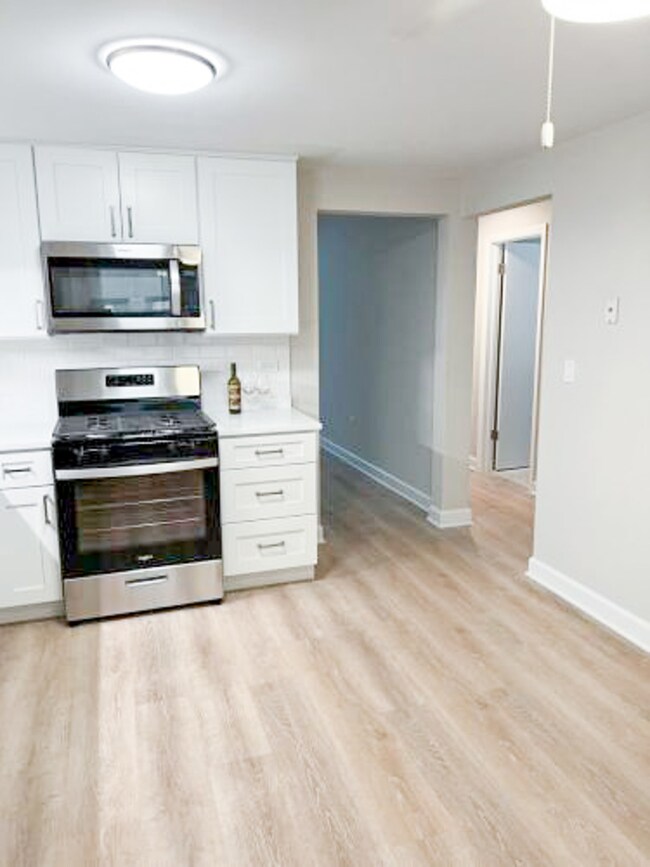 1479 Ashland Ave unit 1, Des Plaines, IL 60016 - photo 4