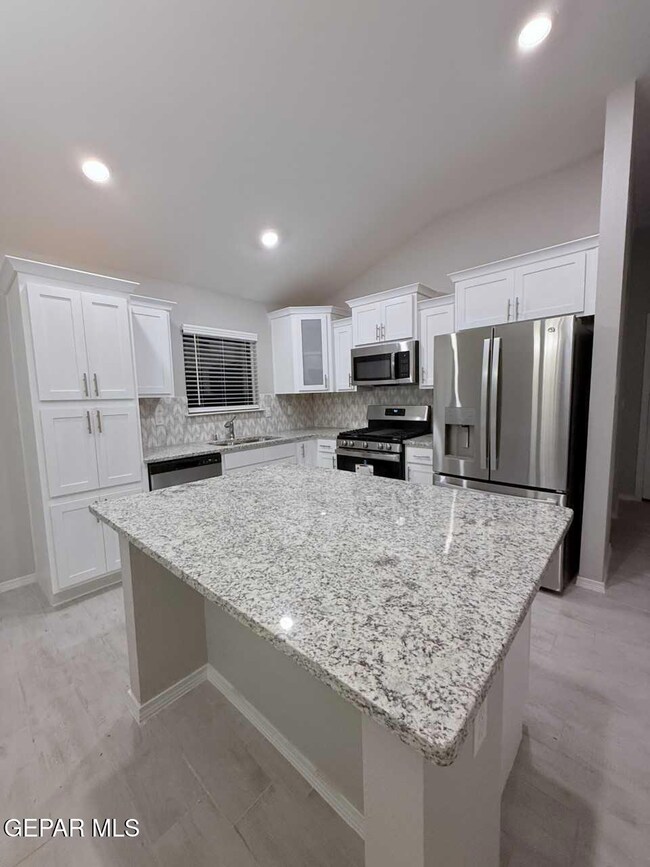 13857 Summer Hail Ave, El Paso, TX 79928 - photo 2