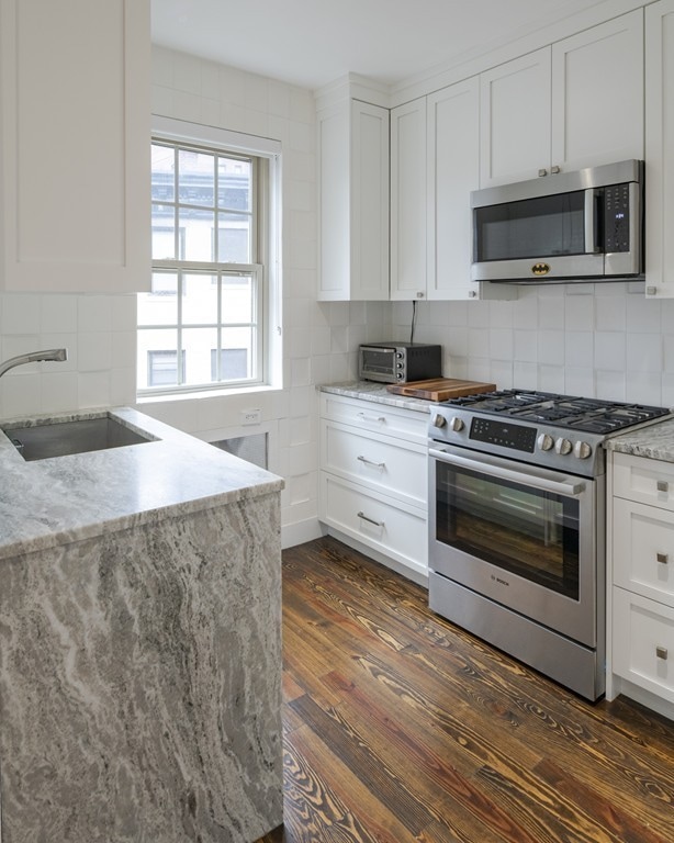 1490 Beacon St unit 4, Brookline, MA 02446 - photo 7