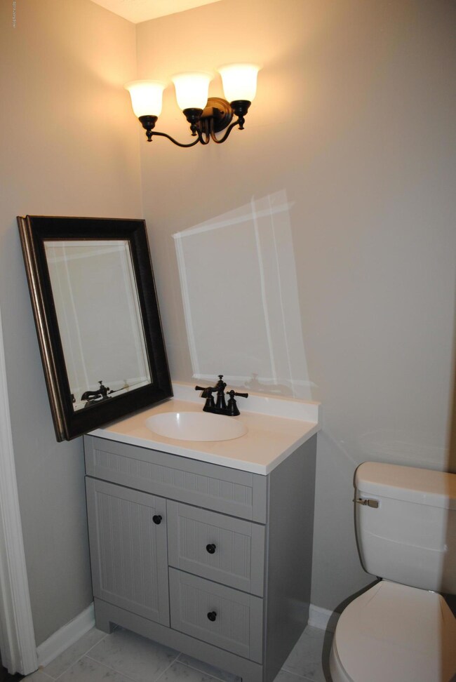 6811 Spourtland Dr, Louisville, KY 40228 - photo 7