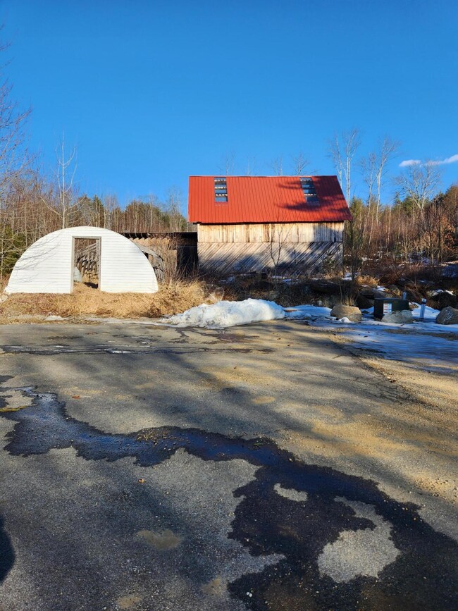 foxes ridge barn side