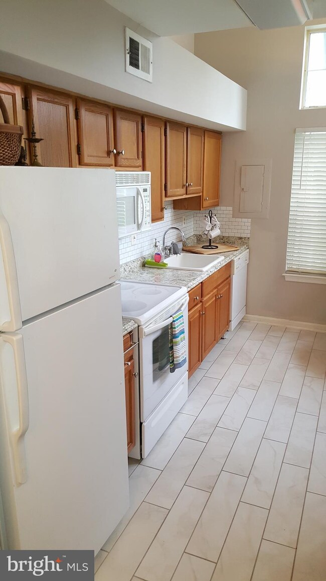 19952 Gateshead Cir, Germantown, MD 20876 - photo 7