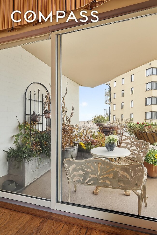 200 E End Ave unit 10KL, New York, NY 10128 - photo 4