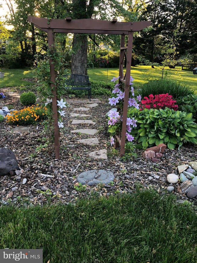 22 Newburg Ave, Catonsville, MD 21228 - photo 4