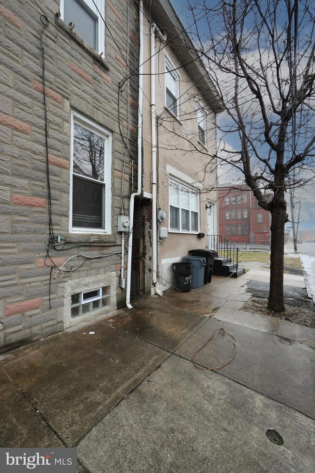 578 Clinton St, Camden, NJ 08103 - photo 3