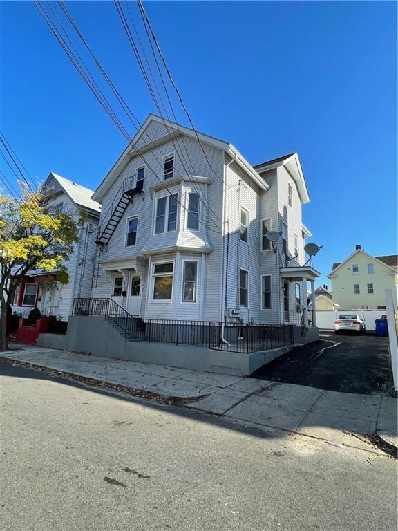 166 West Ave, Pawtucket, RI 02860 - photo 2
