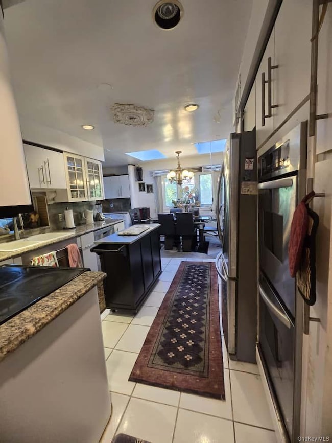 542 Hemlock Dr, Cedarhurst, NY 11516 - photo 7