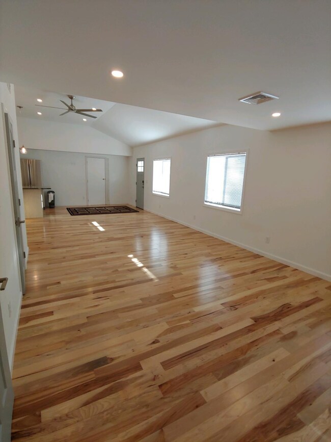 3 Whittier Dr unit A, Seabrook, NH 03874 - photo 3