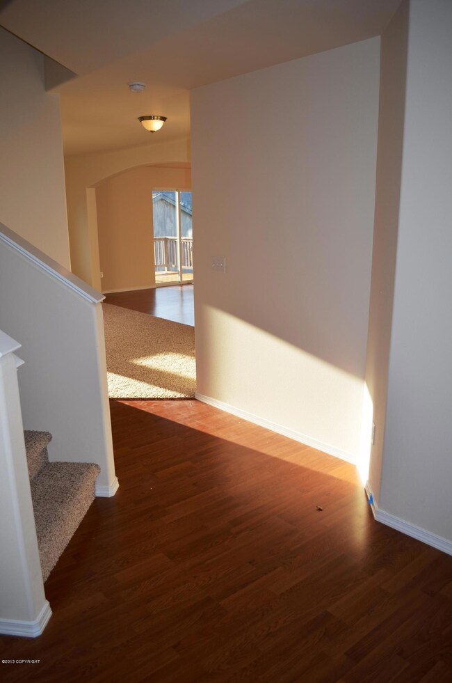 Entry Photo Similar