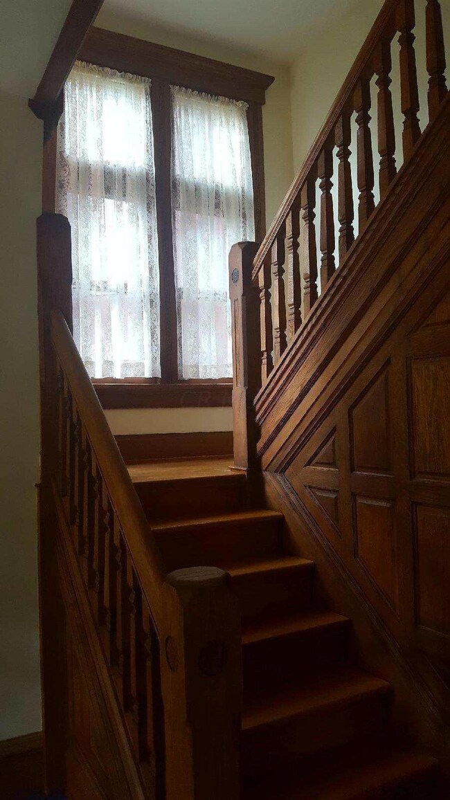 990 Bryden Rd, Columbus, OH 43205 - photo 6