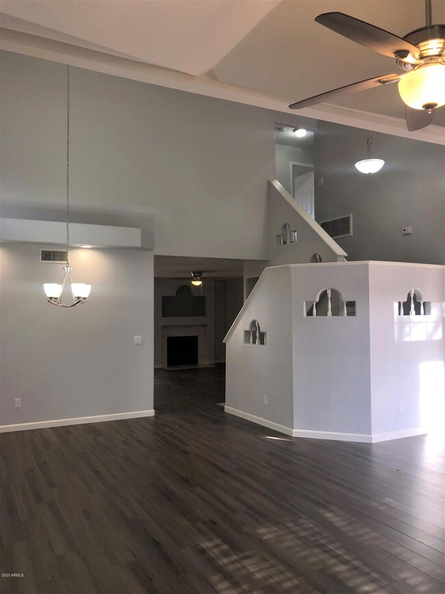 690 N May St, Chandler, AZ 85226 - photo 2