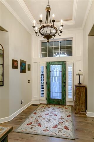 8212 Lone Elm Rd, Lenexa, KS 66220 - photo 2