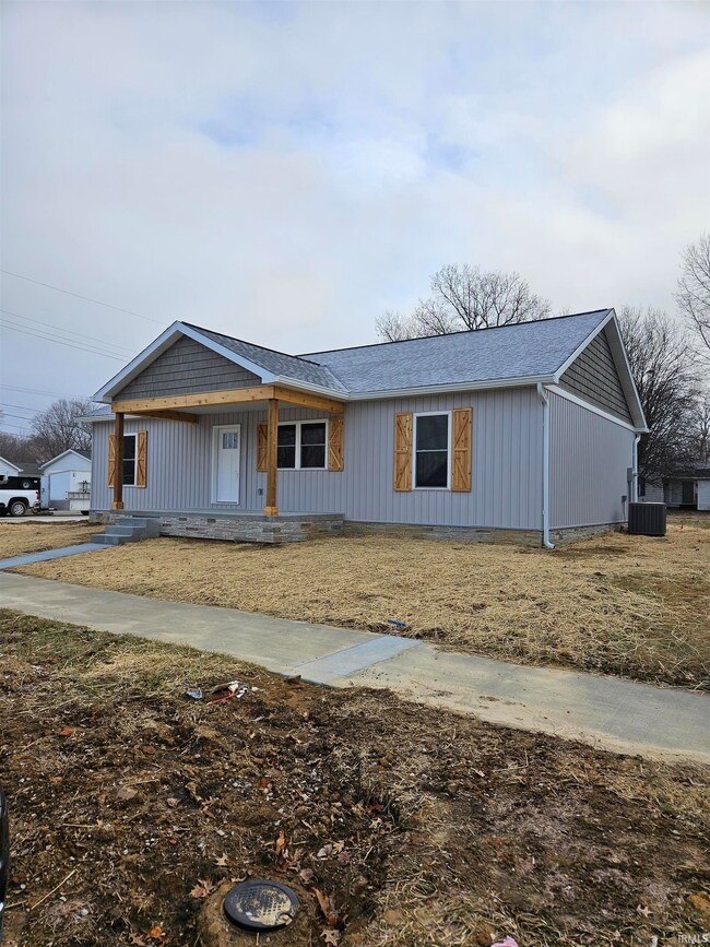 622 N Gibson St, Princeton, IN 47670 - photo 2