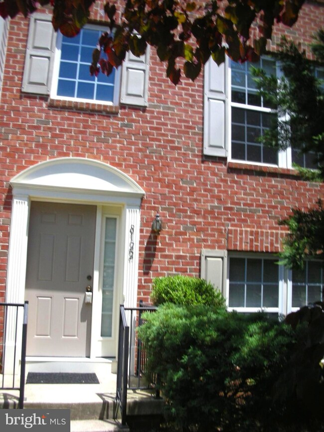 8122 Shannons Aly, Laurel, MD 20724 - photo 3