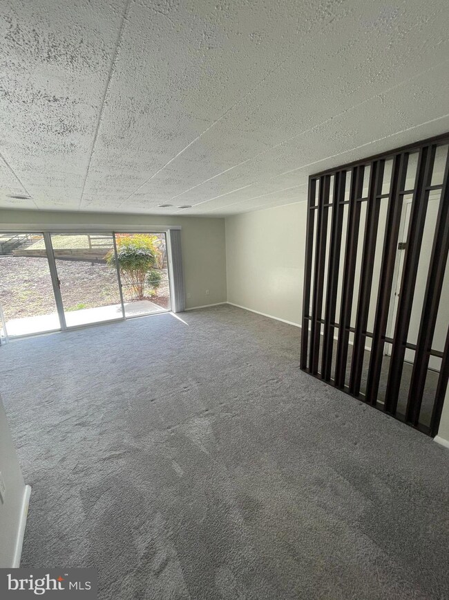 2618 Ft Farnsworth 3b Rd unit 233, Alexandria, VA 22303 - photo 6