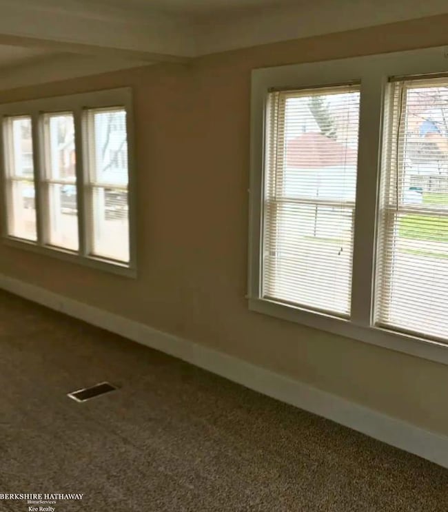 17030 Waterloo St, Grosse Pointe, MI 48230 - photo 3