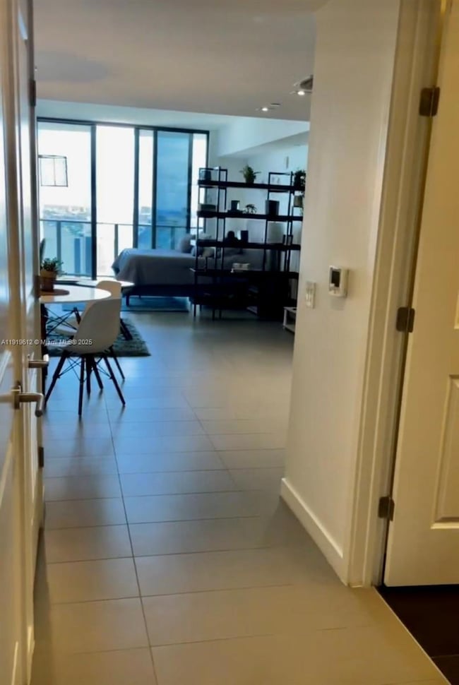 CANVAS unit 3302, Miami, FL 33132 - photo 3