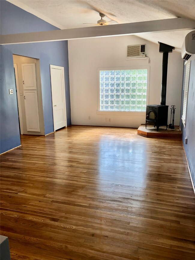 1415 Harold St unit 1/2, Houston, TX 77006 - photo 2