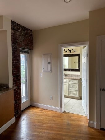59 Endicott St unit 4, Boston, MA 02113 - photo 3