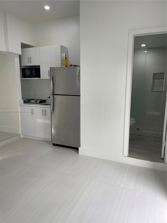 Large Frost Free Refrigerator