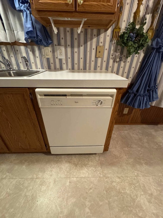 1937 Wolverine Dr, Evansville, IN 47720 - photo 5